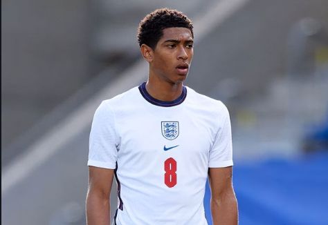 UP对阵TT第一局时长49分18秒刷新夏季赛时长记录