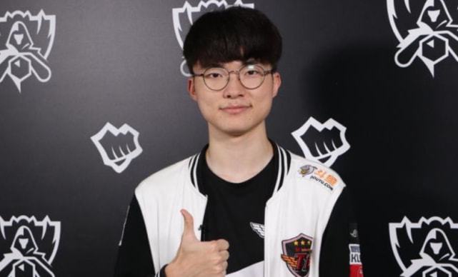 Weibo Gaming post-match interview with Xiaohu ： 新的十年从零开始，每一年都是一个新的起点